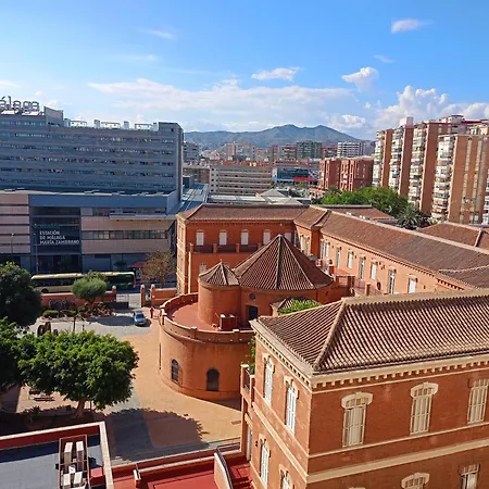 Privada Centro Cerca De La Estacion De Tren Maria Zambrano Y Del Centro Historico Y De La Playa Homestay