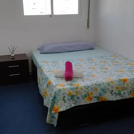 Privada Centro Cerca De La Estacion De Tren Maria Zambrano Y Del Centro Historico Y De La Playa Kwatera prywatna *
