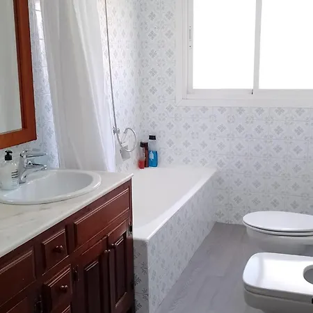 Privada Centro Cerca De La Estacion De Tren Maria Zambrano Y Del Centro Historico Y De La Playa Homestay