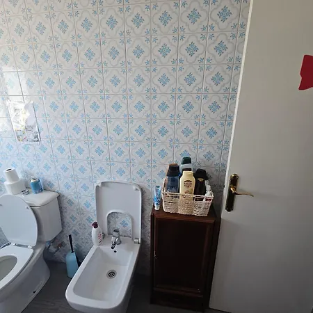 Homestay Privada Centro Cerca De La Estacion De Tren Maria Zambrano Y Del Centro Historico Y De La Playa