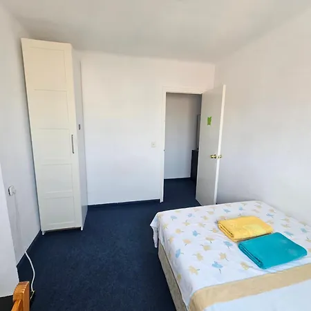 Privada Centro Cerca De La Estacion De Tren Maria Zambrano Y Del Centro Historico Y De La Playa Homestay Malaga